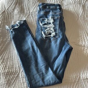 Distressed American Eagle women’s jeans